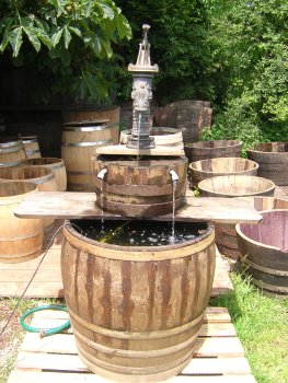 Preview: Große Holzfass Cascade, Holzfass Wasserspiel