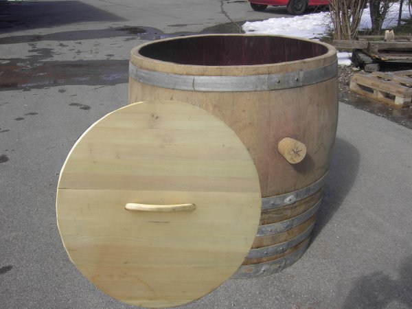 Holzfass 180 Liter hell,  2/3 von 225 Liter Weinfass