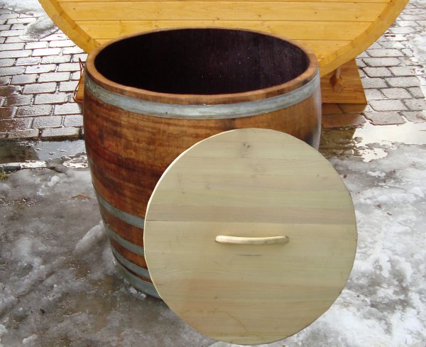 Holzfass 240 Liter abgeschiffen und geölt ,  2/3 von  300 Liter Weinfass